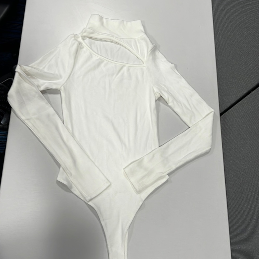 Long sleeve bodysuit B